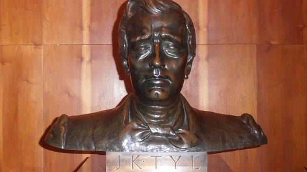 Busta Josefa Kajetána Tyla v Kutné Hoře