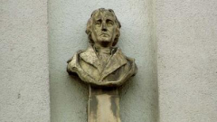 Busta Josefa Jungmanna v Berouně