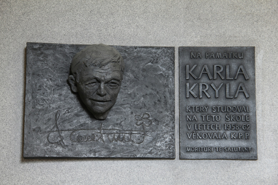 Pamětní deska s bustou Karla Kryla v Bechyni