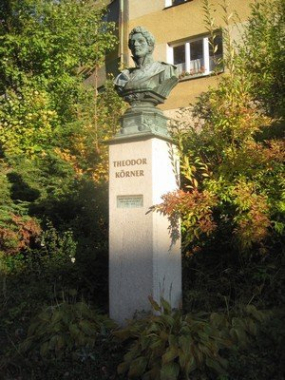 Busta Karla Theodora Körnera v Březové