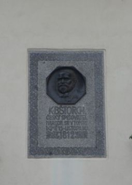Pamětní deska s reliéfem Karla Boleslava Štorcha v Klatovech