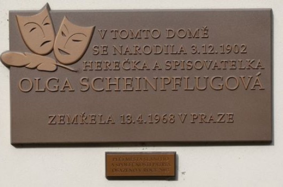 Pamětní deska Olgy Scheinpflugové ve Slaném