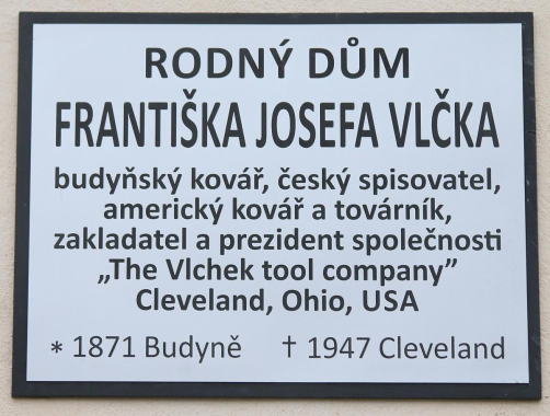 Pamětní deska Františka Josefa Vlčka v Budyni 