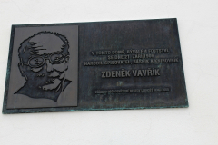 Pamětní deska Zdeňka Vavříka v Libhošti